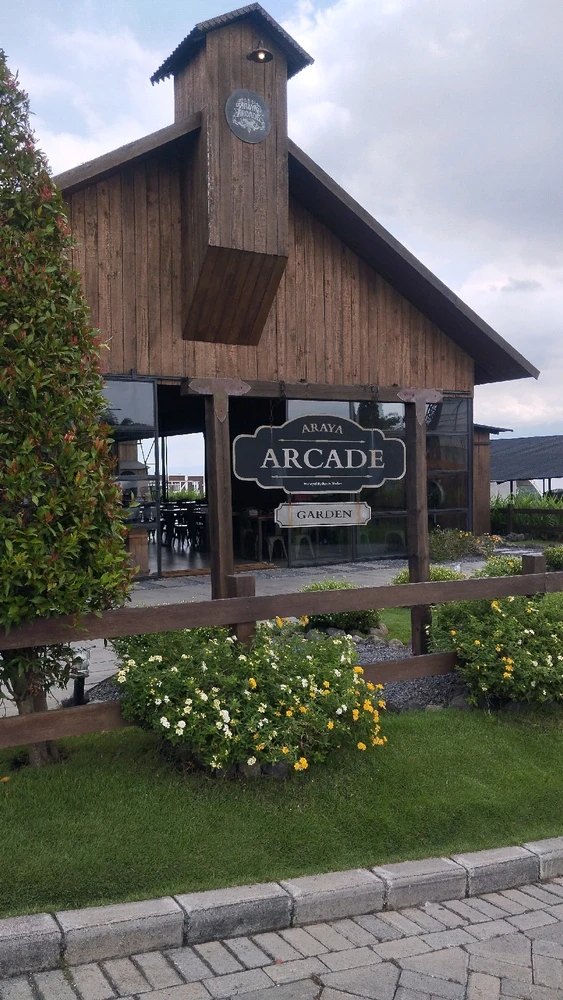 GIF diunggah oleh Stevani Lee