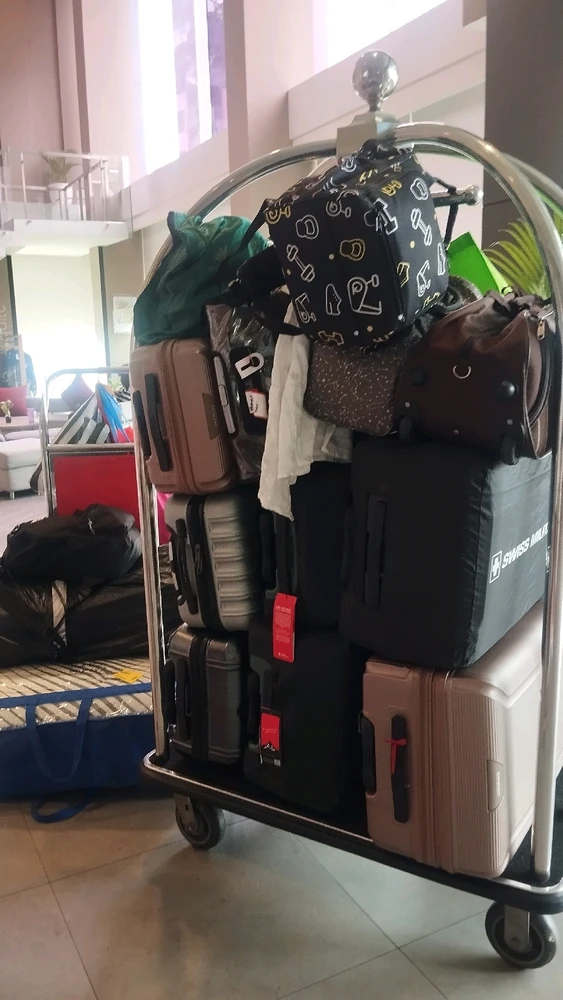 GIF diunggah oleh Stevani Lee