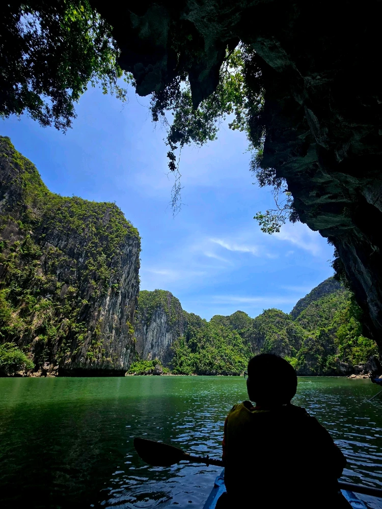 GIF uploaded by Gary