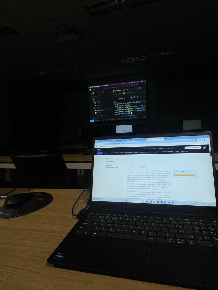 GIF enviado por Vitória Souza