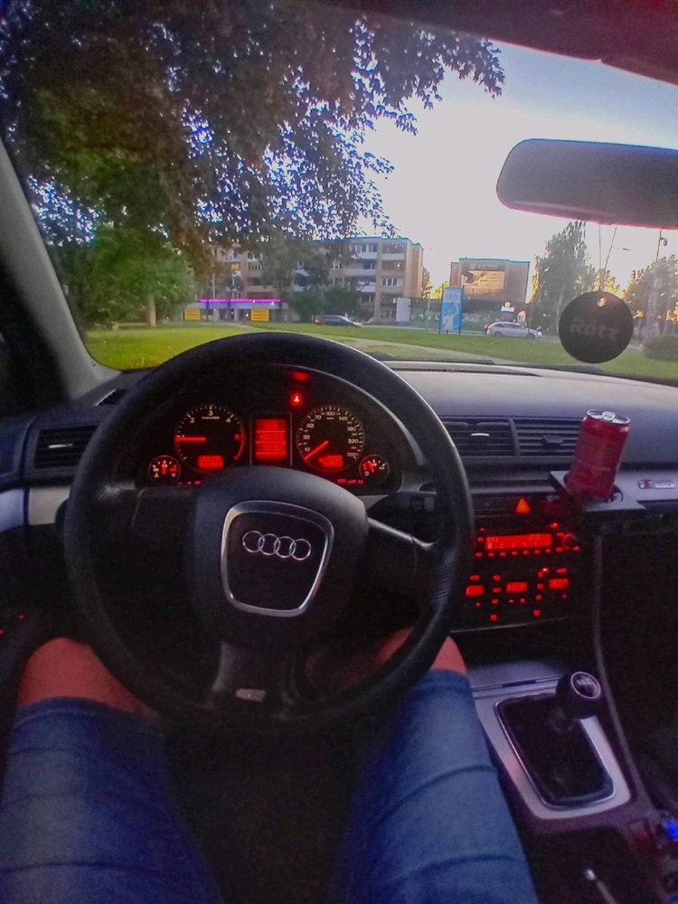 GIF įkėlė Arnoldas