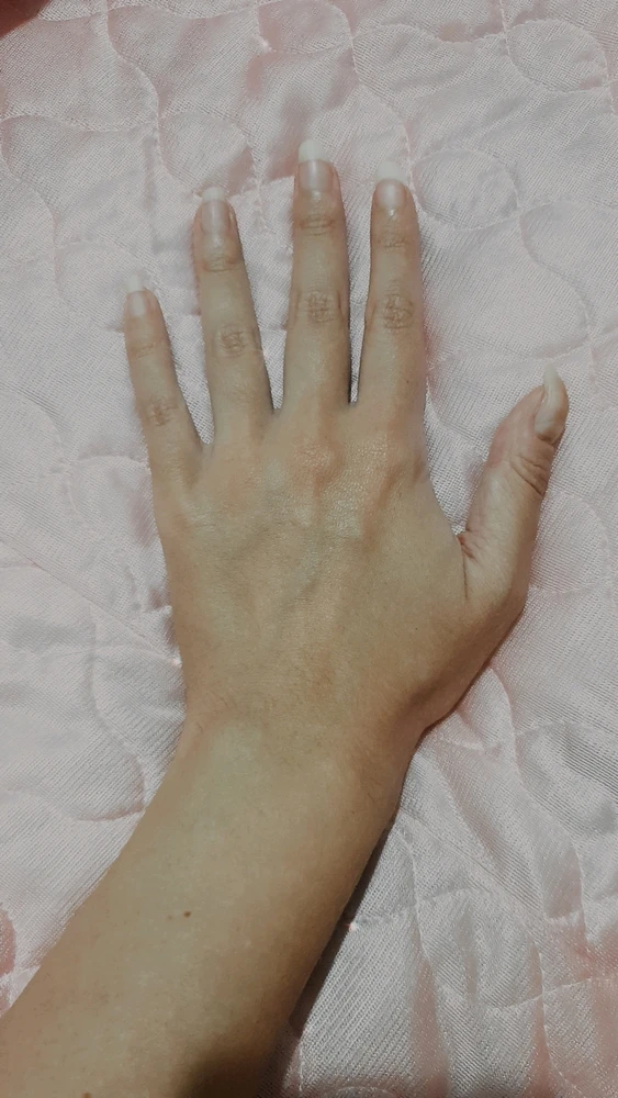 GIF uploaded by Luna