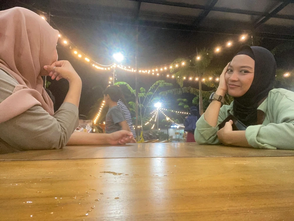 GIF uploaded by Sari