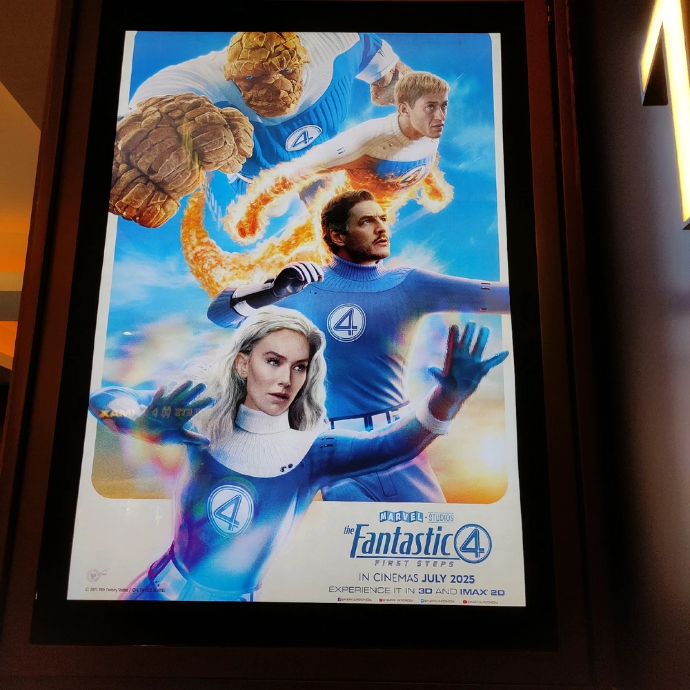 GIF diunggah oleh 𝚅𝙴𝙻𝙾𝚄𝚁𝙸𝚇