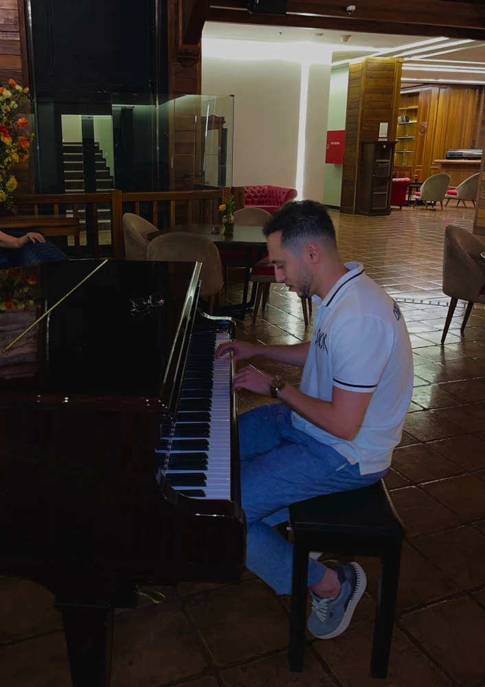 GIF uploaded by G_iyad