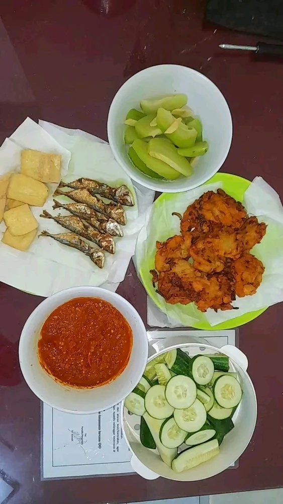 GIF diunggah oleh Ema