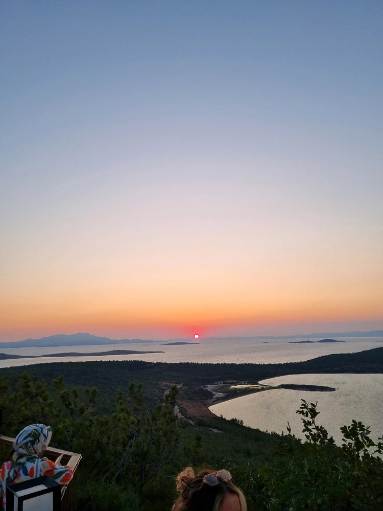 Kılıç tarafından yüklenen GIF