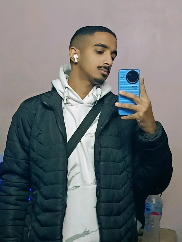 GIF tso los ntawm Hussein
