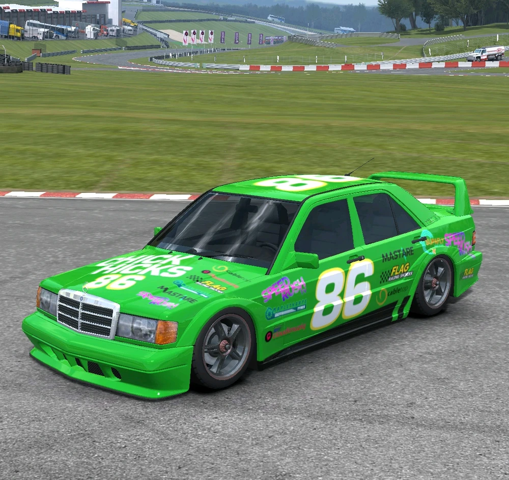 Ein grüner Mercedes Benz EVO, nachgeahmt zum Design von Chick Hicks in Dismeys Cars.