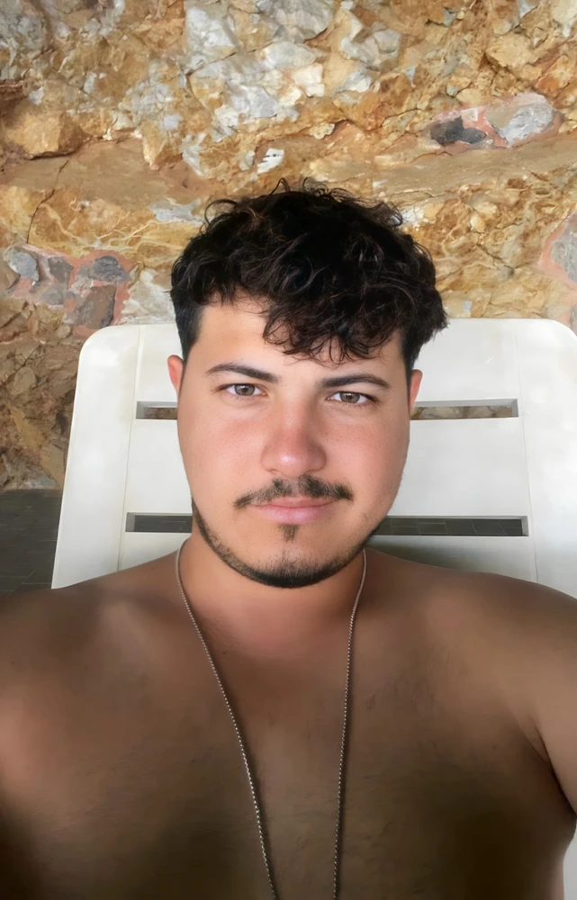yağız tarafından yüklenen GIF