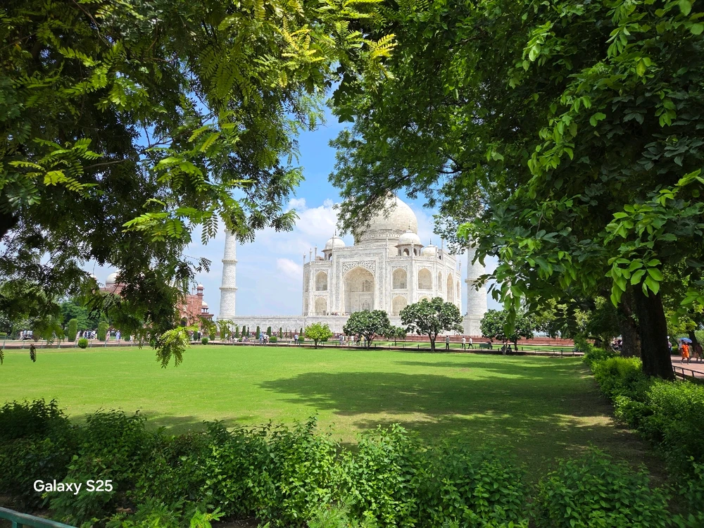 GIF uploaded by Sachita