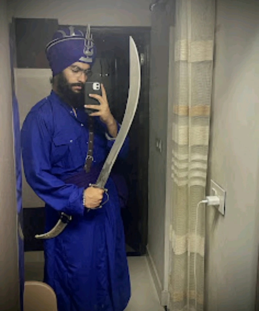 Gambar diunggah dening John Paul Bennett