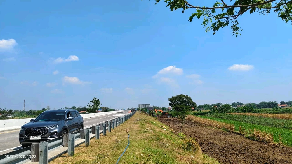 Gambar diunggah oleh B S