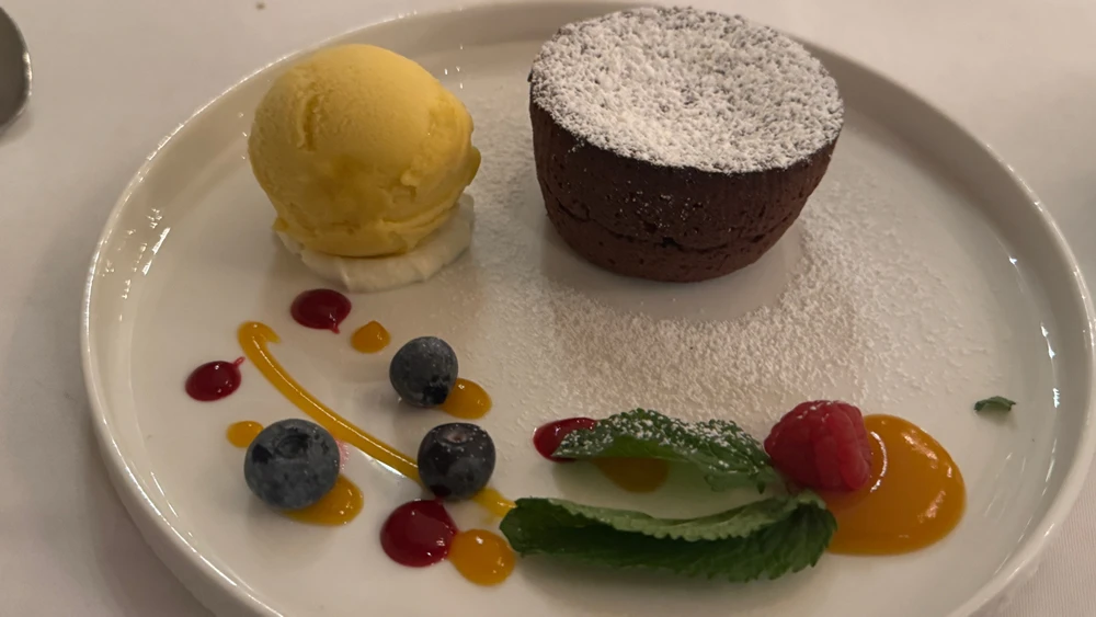 GIF uploaded by Darina