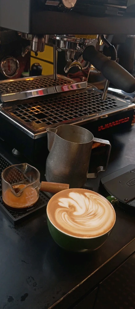 GIF diunggah oleh Farid