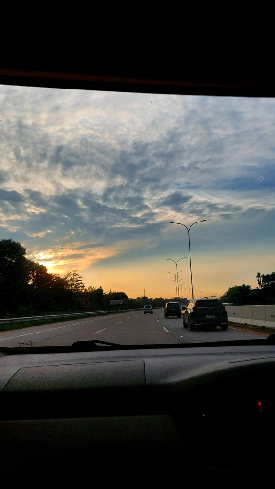 GIF uploaded by Wanda
