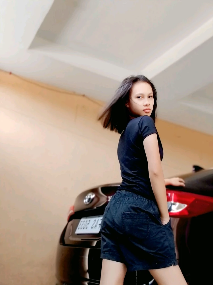 GIF uploaded by Lorena Andales