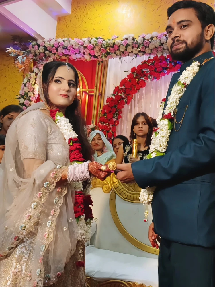 GIF diunggah dening Yuvraj Pandey