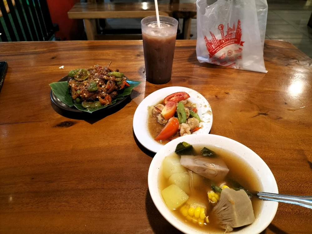 GIF diunggah oleh Liesa