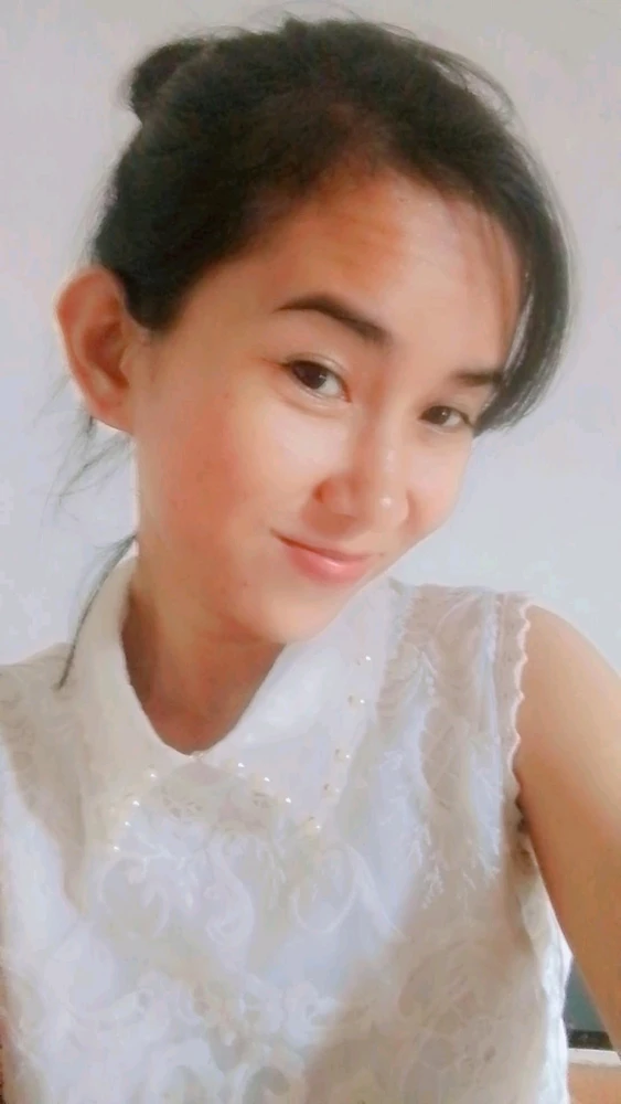 GIF diunggah oleh Na