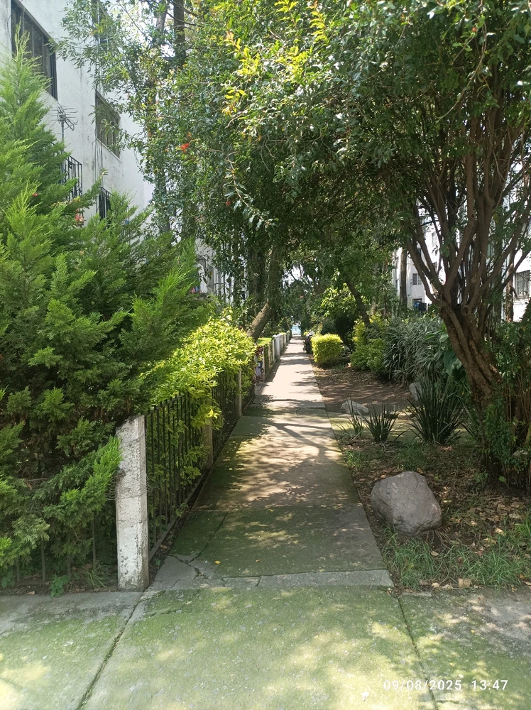 GIF uploaded by Isabel