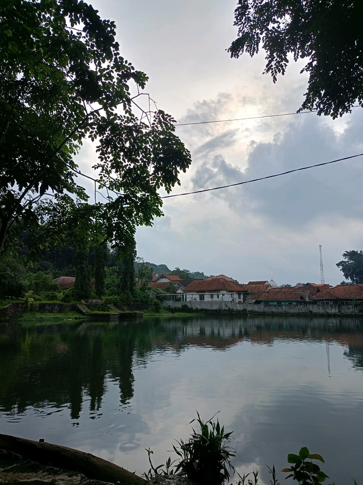 GIF diunggah oleh Annie