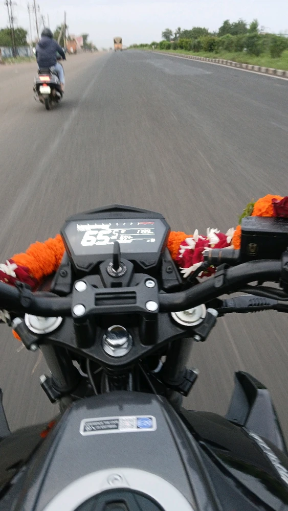 GIF na in-upload ni Kunal