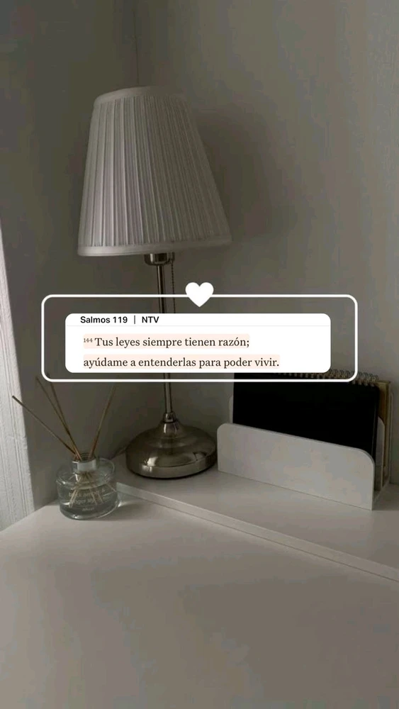 GIF uploaded by Yuni