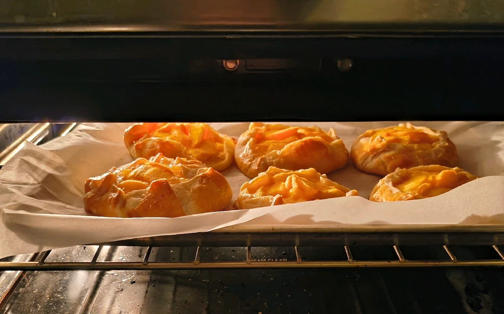 GIF diunggah dening Toni