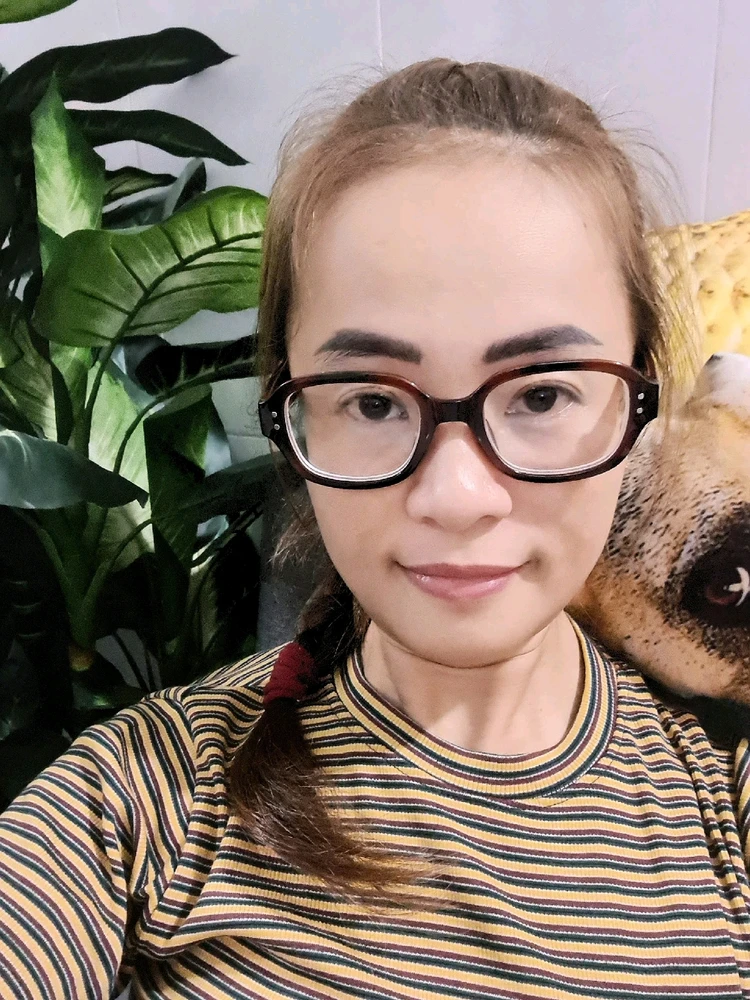 GIF uploaded by 阮何