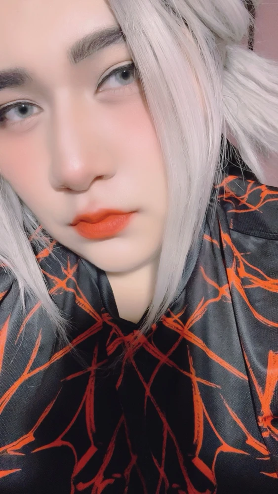 GIF uploaded by Sun minwoo