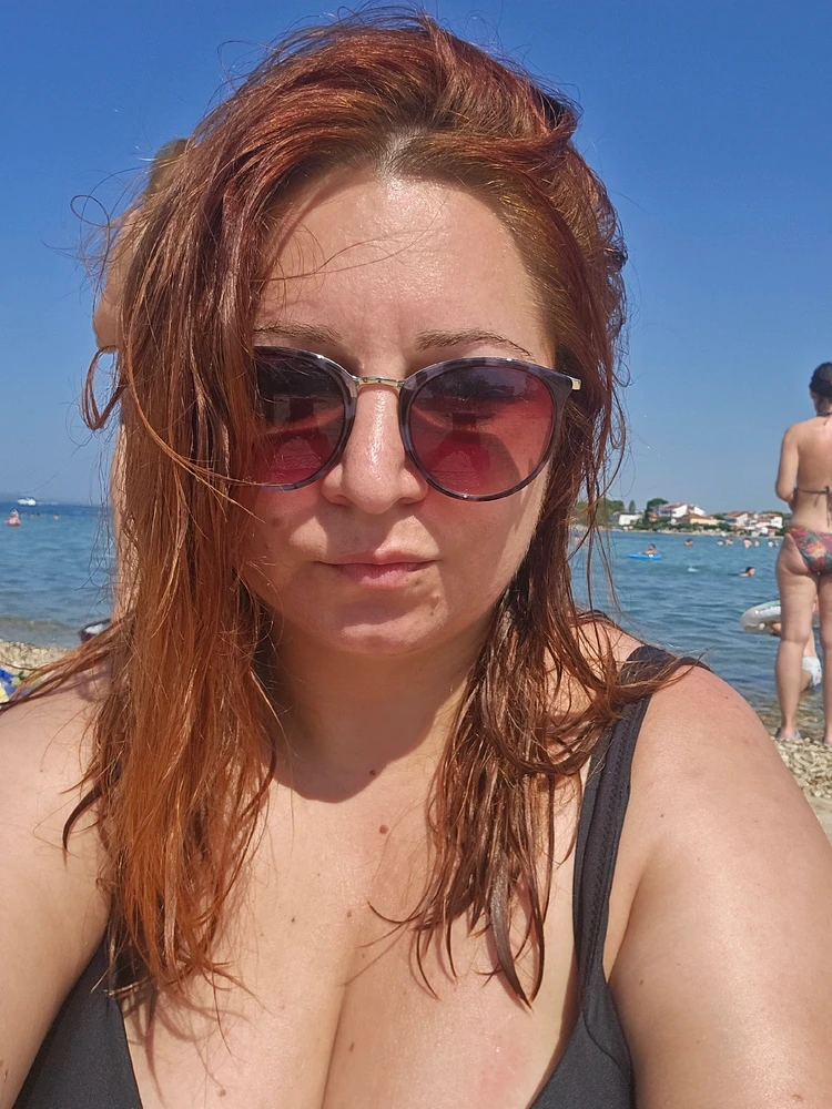 GIF uploaded by Ines