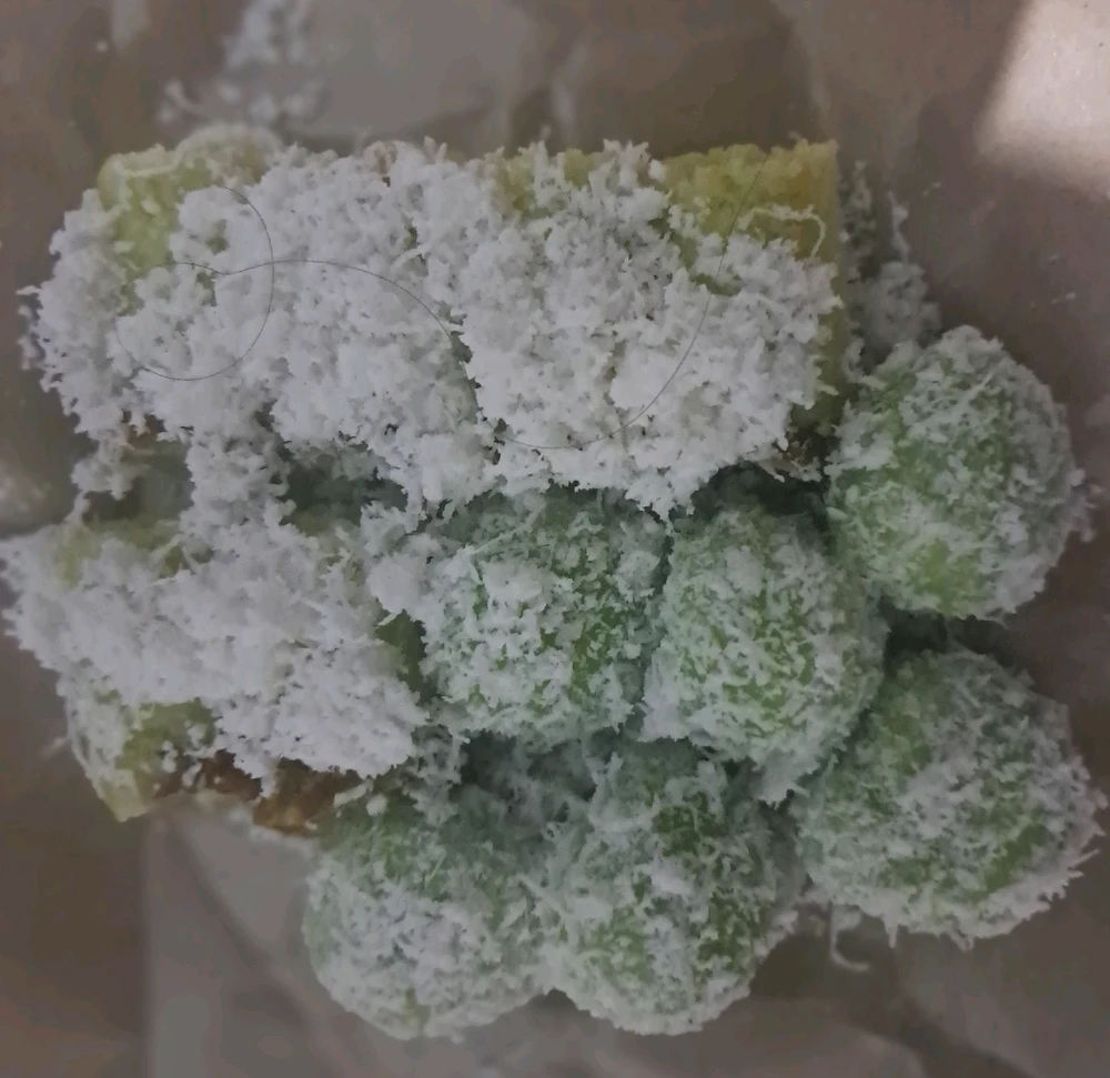 GIF gi-upload ni Via