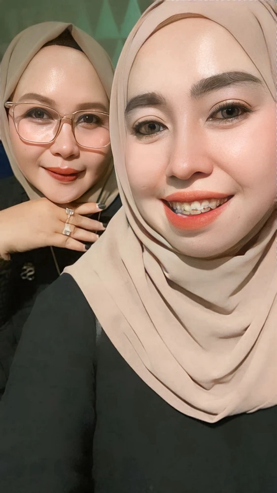 GIF diunggah oleh Raini