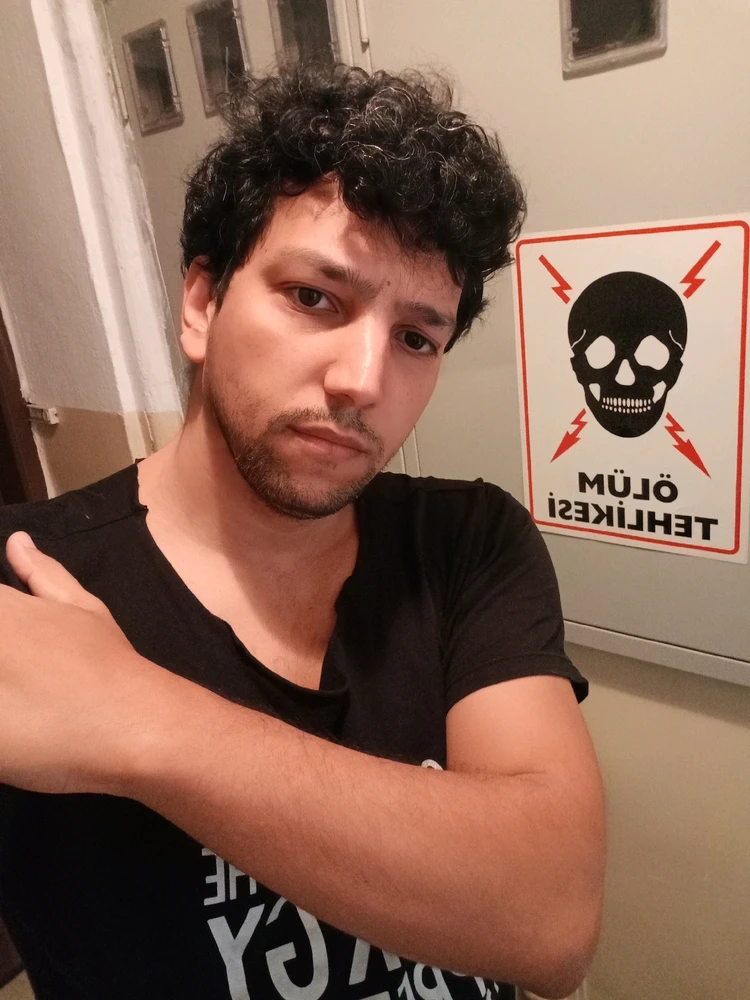 Bugs Bunny tarafından yüklenen GIF