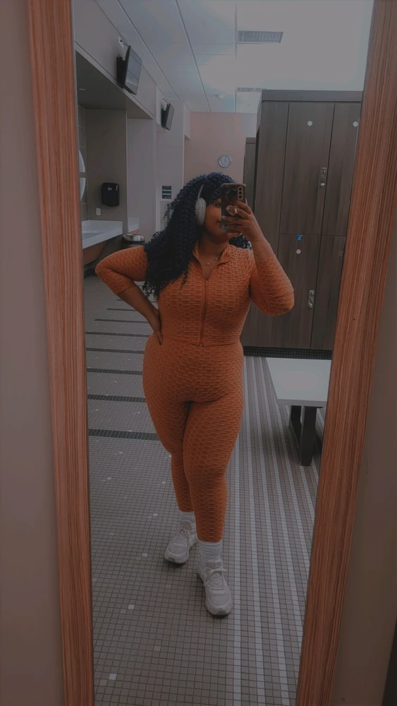 GIF Jasmine tərəfindən yükləndi