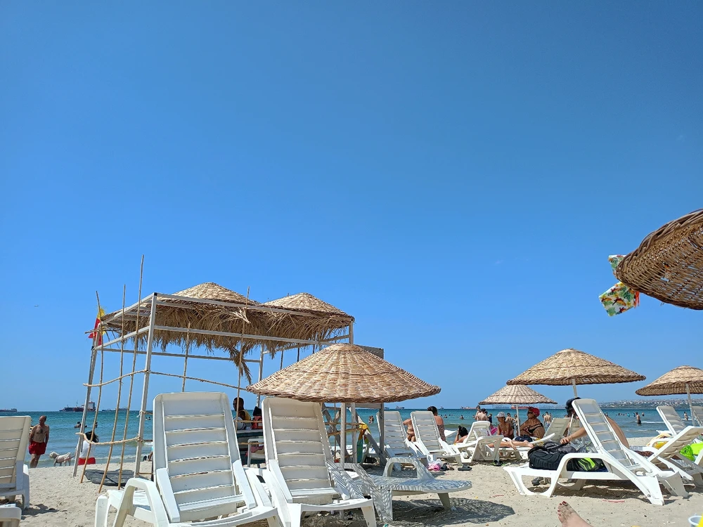 Bugs Bunny tarafından yüklenen GIF