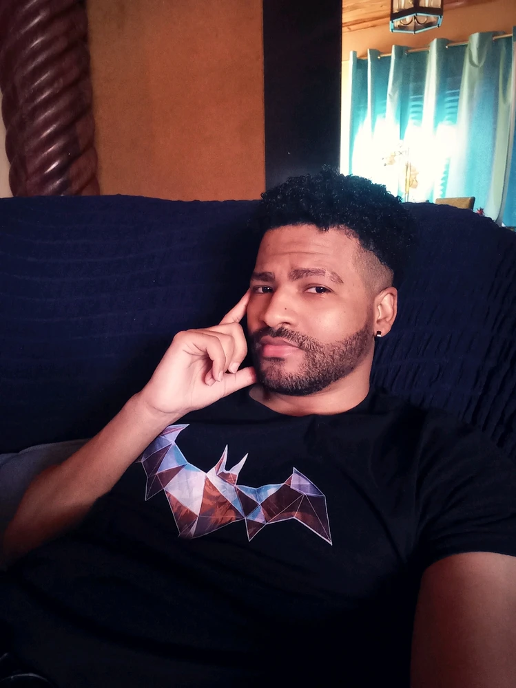 GIF diunggah dening Robin Philander