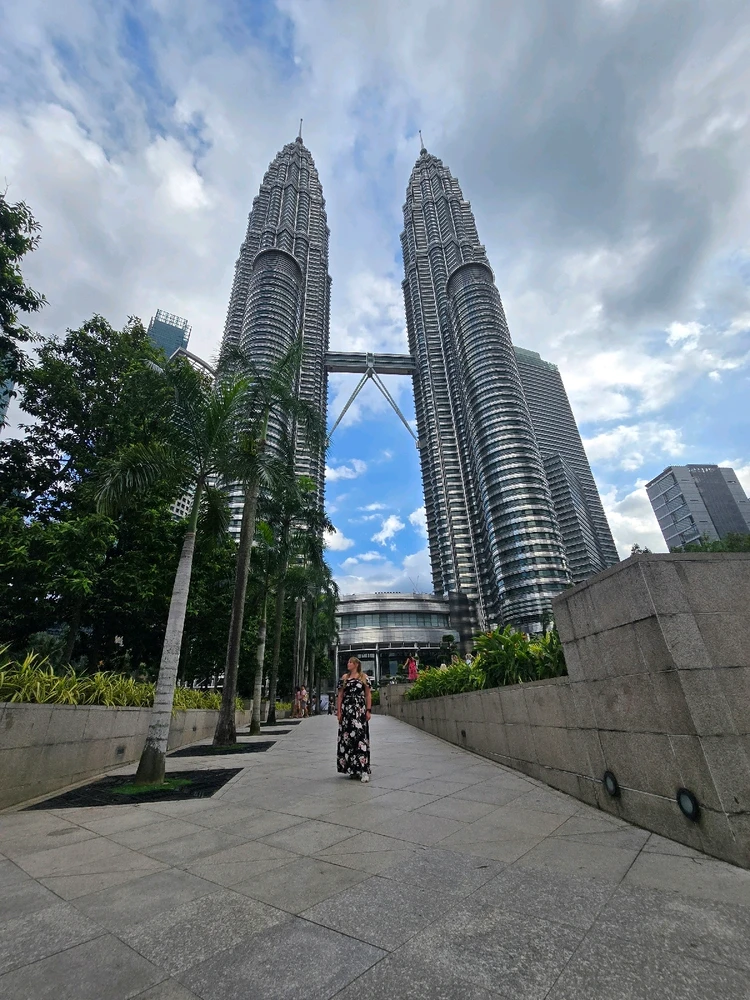 Kuala Lumpur: Where Urban Majesty Meets Untamed Wilderness