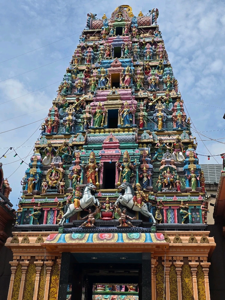 Kuala Lumpur: Where Urban Majesty Meets Untamed Wilderness