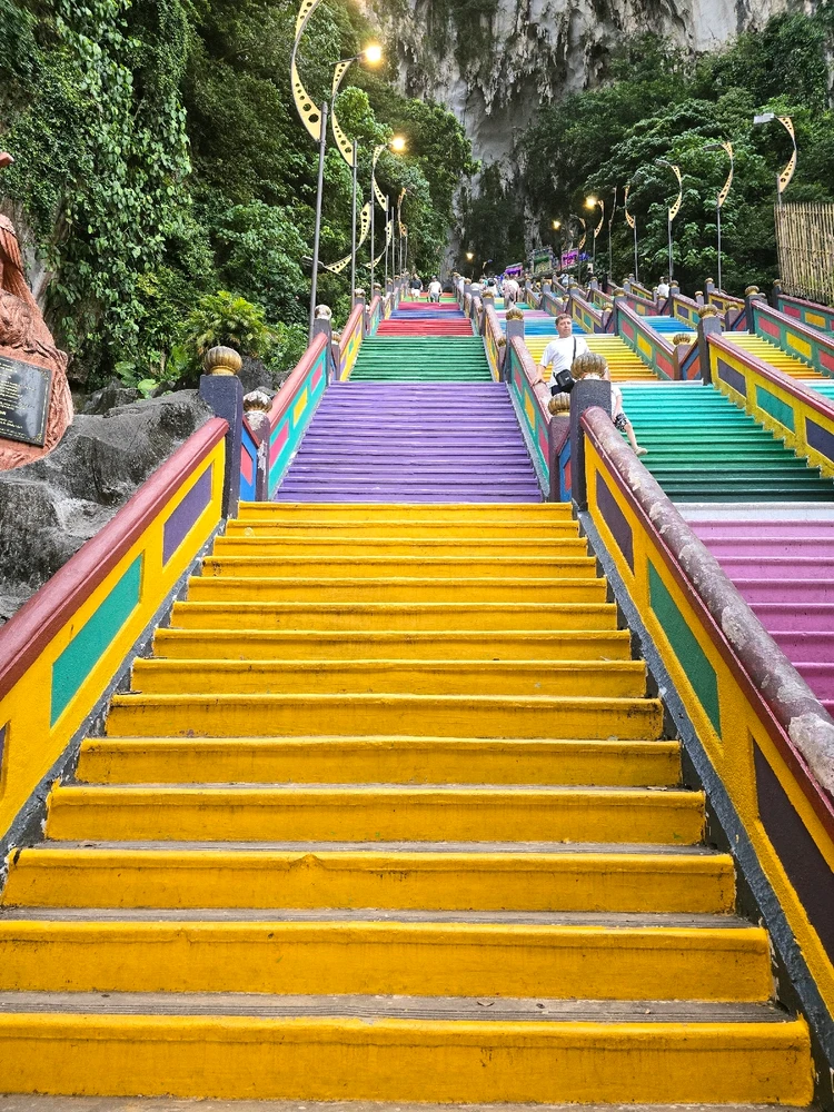 Kuala Lumpur: Where Urban Majesty Meets Untamed Wilderness