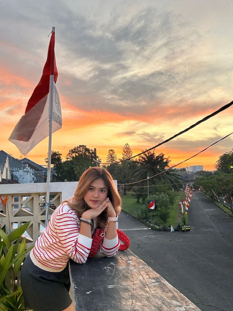 I-upload ni Mathilda Urzealla ang larawan