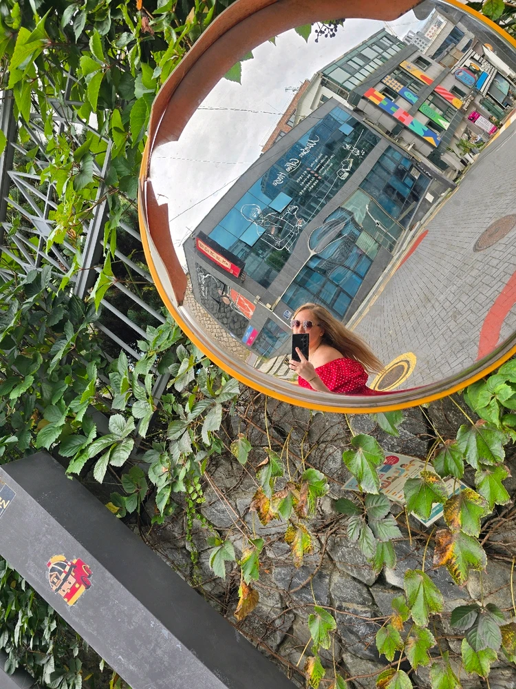 Korea: Where the Future Forgot to Break Up With the Past &part1&