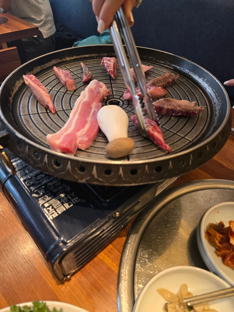 Korea: Where the Future Forgot to Break Up With the Past &part1&