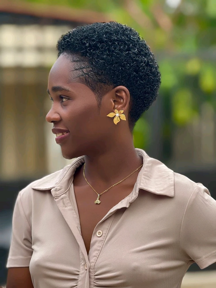 GIF uploaded by Luna Frank