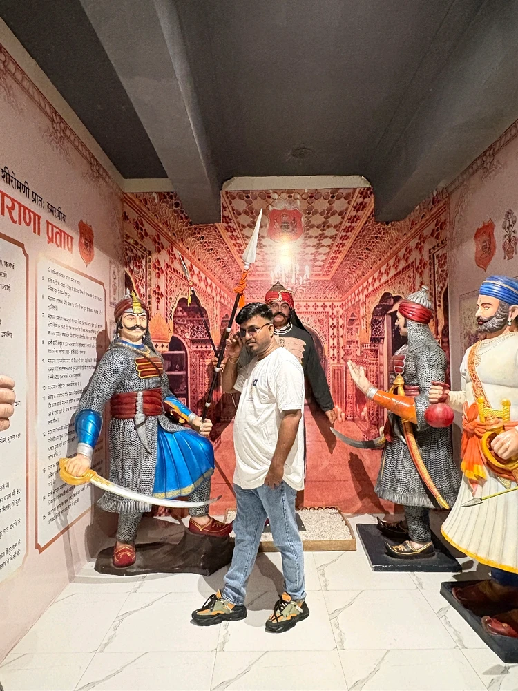 I-upload ni Abhishek Kumar ang larawan