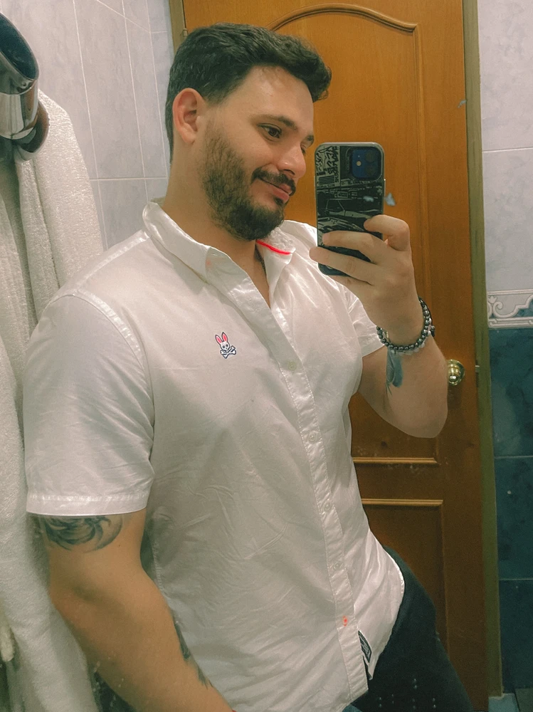GIF uploaded by Oswaldo