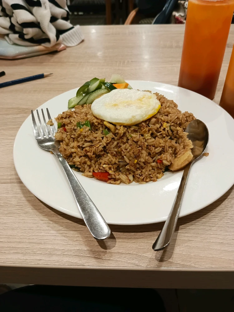 GIF diunggah oleh Naomi