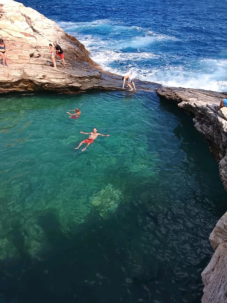 GIF ανέβηκε από Σταύρος