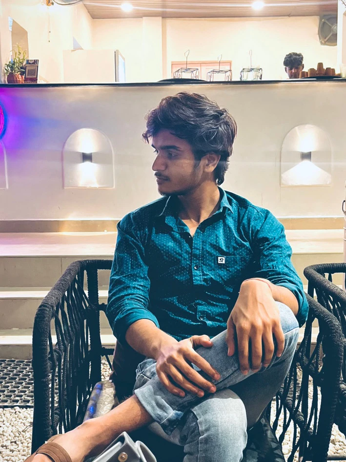 GIF na in-upload ni Ashish